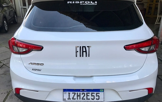 imagem-https://www.socarrao.com.br/sc-vehicle-images-prod/3457423/1787857758529-HGMZglwHWsjInZa3Qy1YFKTdW2tnSMw1.jpg
