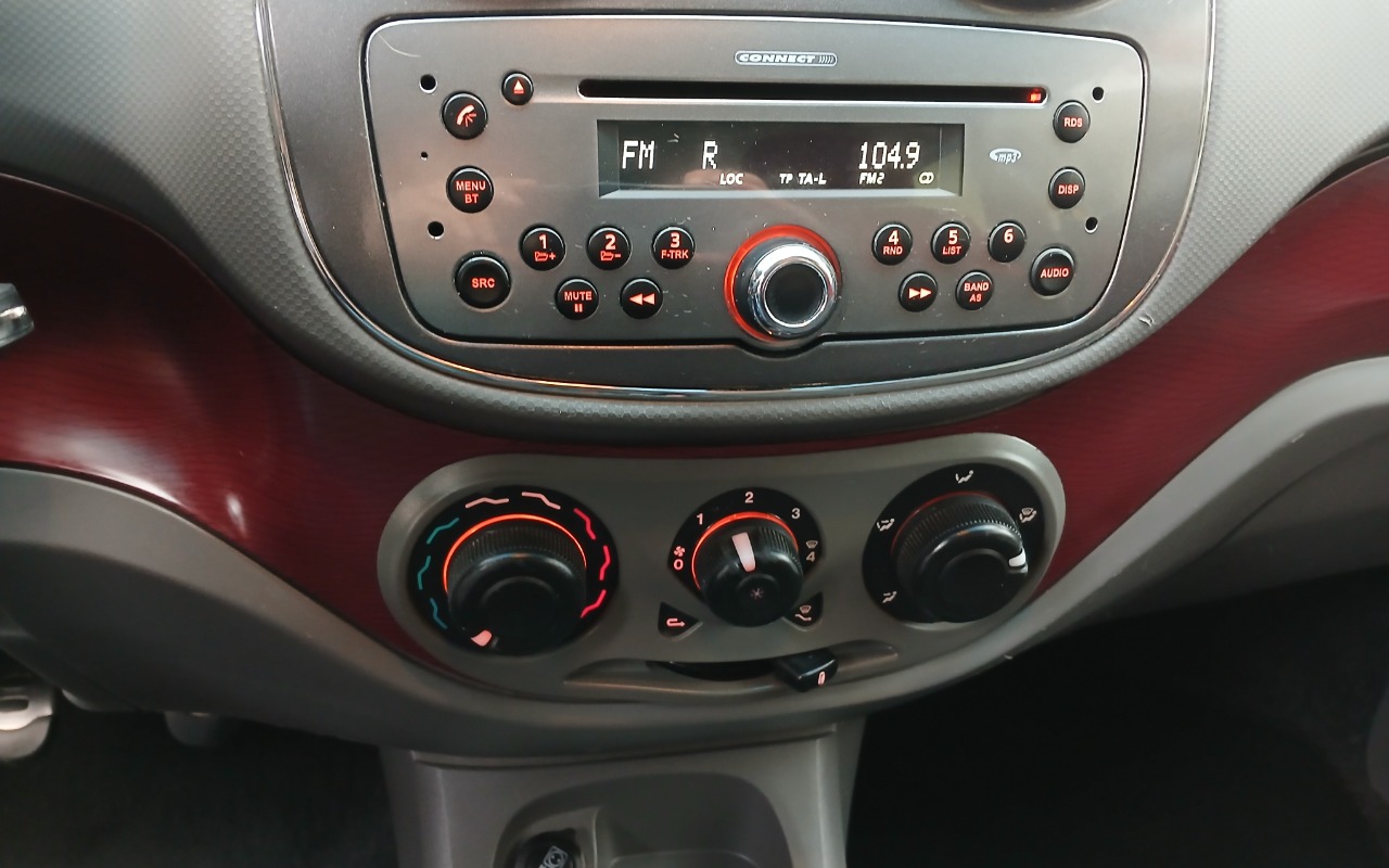 imagem-https://www.socarrao.com.br/sc-vehicle-images-prod/3457572/1787775731235-MTc4Nzc3NTM5MDAyNjg2MjQwMTczOTQ5MzQ3NTkzMjMuanBn.jpg