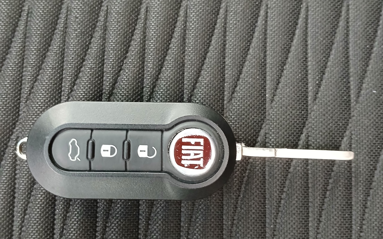 imagem-https://www.socarrao.com.br/sc-vehicle-images-prod/3457572/1787775732420-MTc4Nzc3NTU4MzI1MjQ0NDgwMjQ4ODE0NTA1NDU4MTQuanBn.jpg