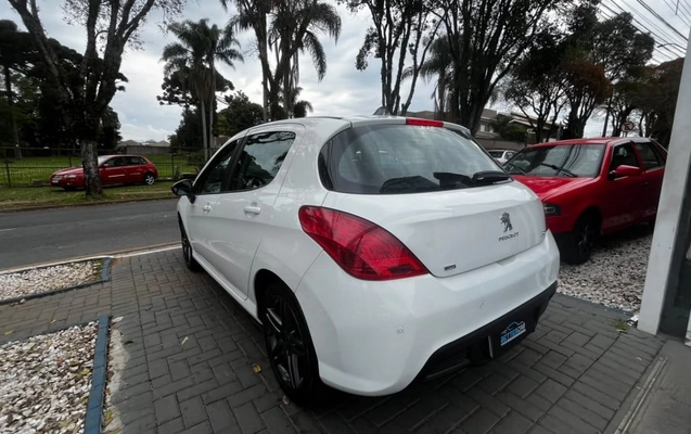 imagem-https://www.socarrao.com.br/sc-vehicle-images-prod/3457838/1788184401528-vehicle_image_1787774848_51206f21c355dca378b3fbc5d1795718.jpeg