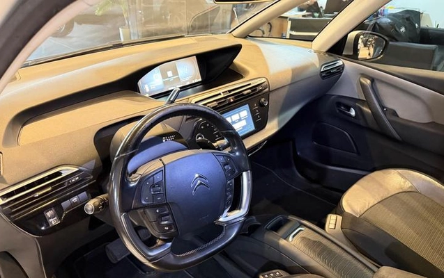 imagem-https://www.socarrao.com.br/sc-vehicle-images-prod/3457895/1789494062176-8397543_2_B_119f1682e3.jpeg