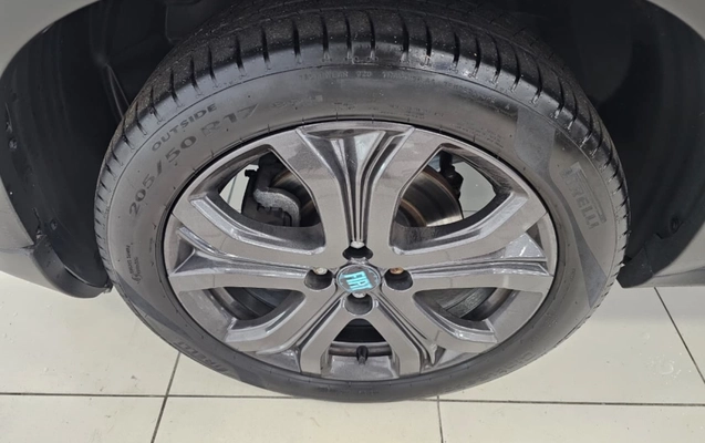 imagem-https://www.socarrao.com.br/sc-vehicle-images-prod/3457962/1787775560127-fzvPQOohVeYCzyoYZEOenjR88ylSK7O1.jpg