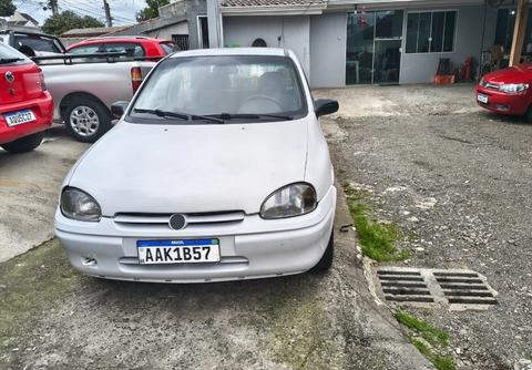 Chevrolet Corsa 2001 Branco — foto 1 de 3