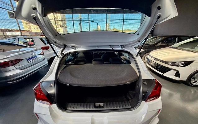 imagem-https://www.socarrao.com.br/sc-vehicle-images-prod/3458372/1788531482041-8415821_1_B_1a552243cf.jpeg