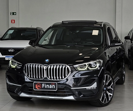 BMW X1 2022 Preto — foto 1 de 3