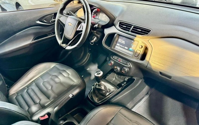imagem-https://www.socarrao.com.br/sc-vehicle-images-prod/3458407/1789670398400-8409544_7_B_90e2afc2b2.jpeg
