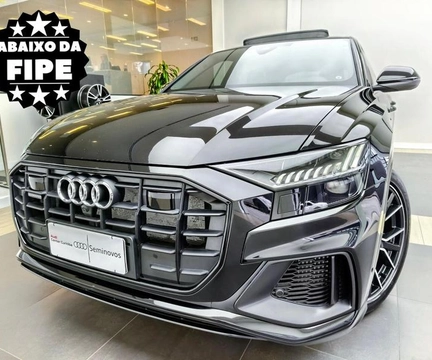 Audi Q8 2023 Preto — foto 1 de 3