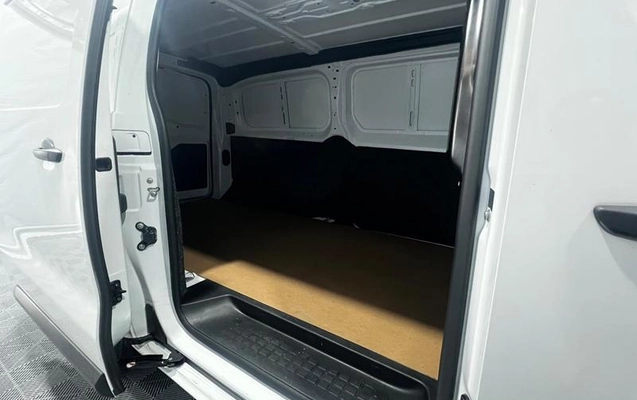 imagem-https://www.socarrao.com.br/sc-vehicle-images-prod/3458418/1791898943909-8420758_15_B_e79fda2930.jpeg