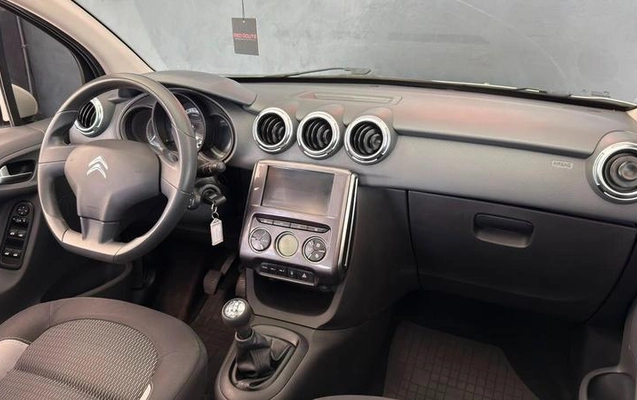 imagem-https://www.socarrao.com.br/sc-vehicle-images-prod/3458421/1787777529649-8420740_7_B_03998ef488.jpeg