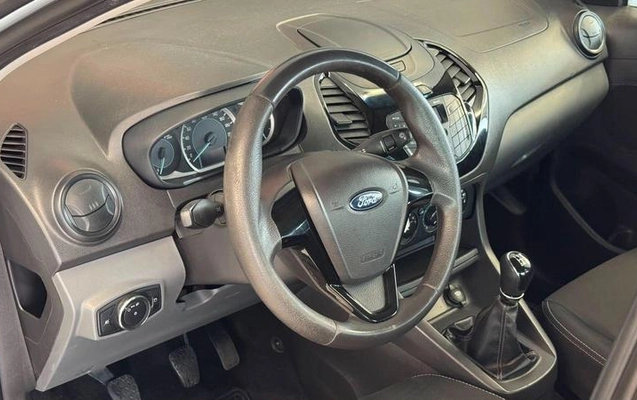 imagem-https://www.socarrao.com.br/sc-vehicle-images-prod/3458551/1787778974677-8416748_8_B_6e1ed0ae26.jpeg
