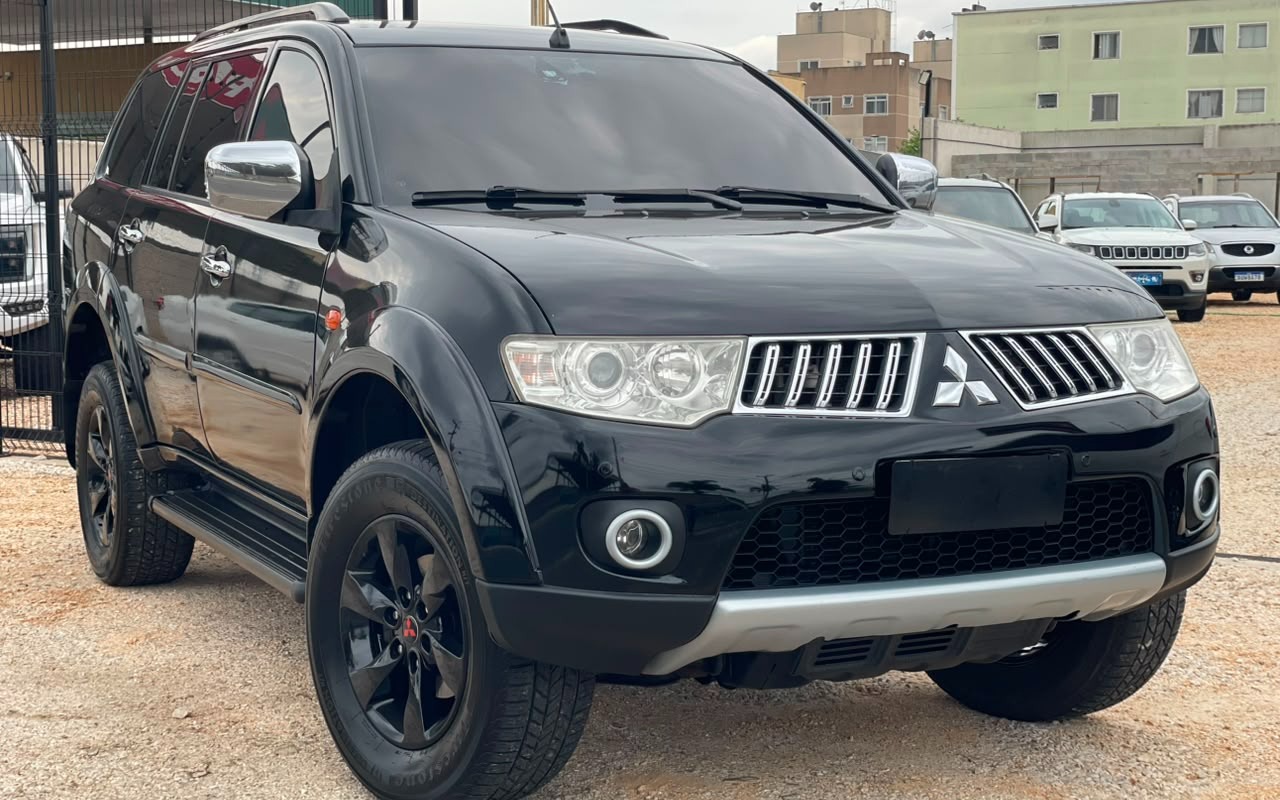 Mitsubishi Pajero 2012 Preto — foto 1 de 3