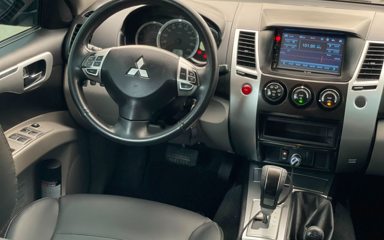 imagem-https://www.socarrao.com.br/sc-vehicle-images-prod/3458564/1787779246311-V2hhdHNBcHAgSW1hZ2UgMjAyNi0wOC0yNiBhdCA2LjEzLjA1IFBNLmpwZWc.jpeg