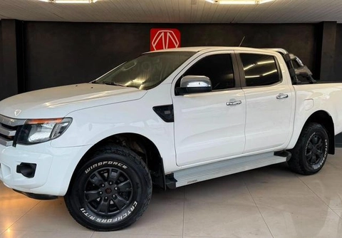 Ford Ranger 2.5 4x2 CD TB Diesel 2013 Branco — foto 1 de 3