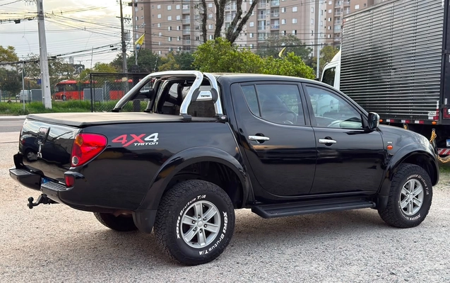 imagem-https://www.socarrao.com.br/sc-vehicle-images-prod/3458577/1787779518304-4b3465c4-8a35-40a7-9039-3d07caebeb38.jpg