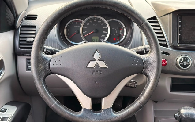 imagem-https://www.socarrao.com.br/sc-vehicle-images-prod/3458577/1787779518308-6a04bf16-1b8d-4e02-a74b-6658ff7a2d14.jpg