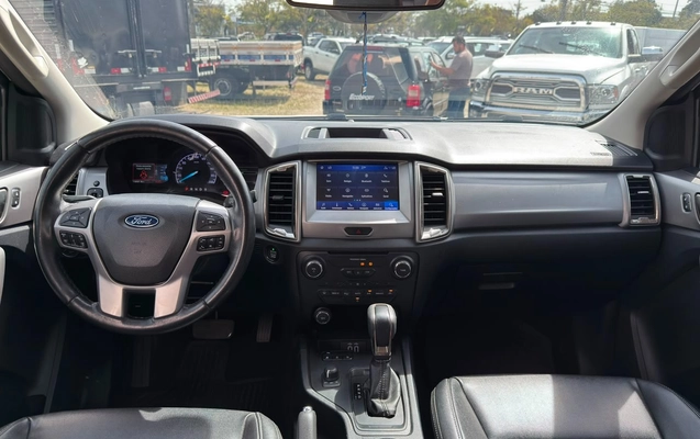 imagem-https://www.socarrao.com.br/sc-vehicle-images-prod/3458578/1789522156288-6fd5bcc5-363d-4b3e-873d-038b3c42e70e.jpg