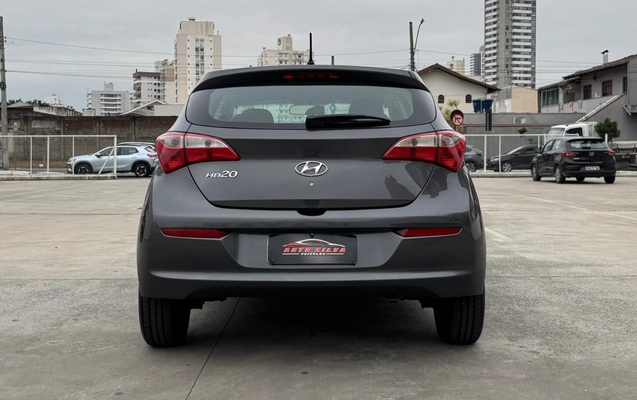 imagem-https://www.socarrao.com.br/sc-vehicle-images-prod/3458580/1787779593024-V2hhdHNBcHAgSW1hZ2UgMjAyNi0wOC0yNiBhdCAxNy4xNy4xNyAoMykuanBlZw.jpeg