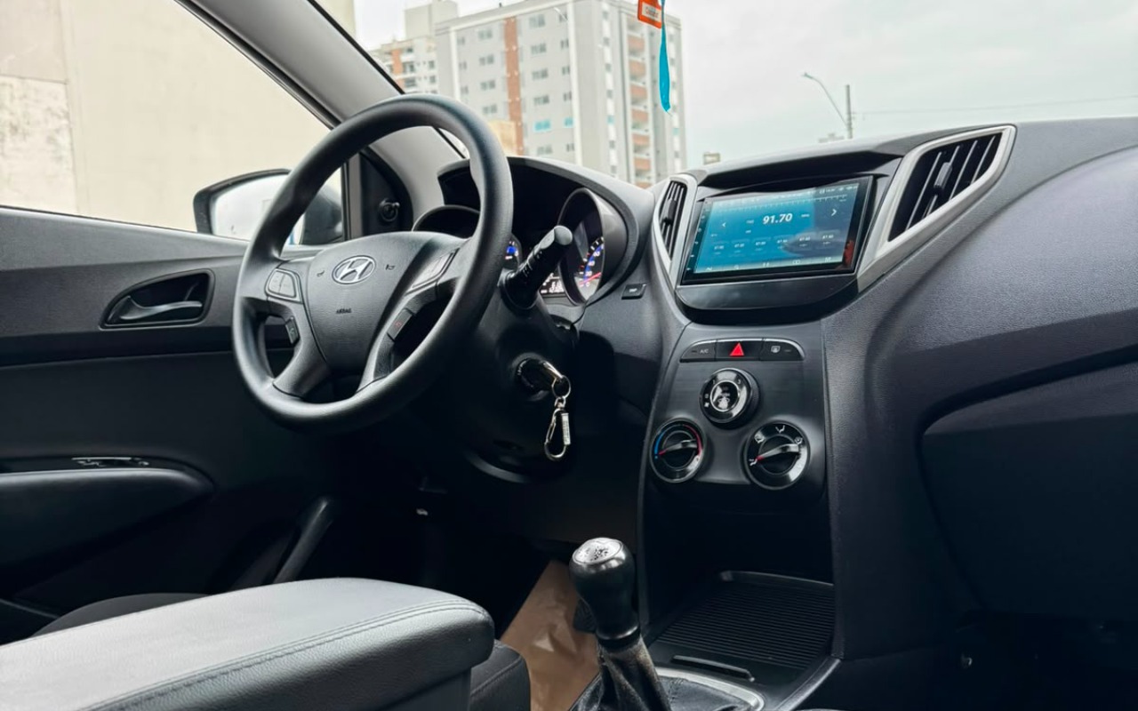 imagem-https://www.socarrao.com.br/sc-vehicle-images-prod/3458580/1787779593375-V2hhdHNBcHAgSW1hZ2UgMjAyNi0wOC0yNiBhdCAxNy4xNy4xOCAoMikuanBlZw.jpeg