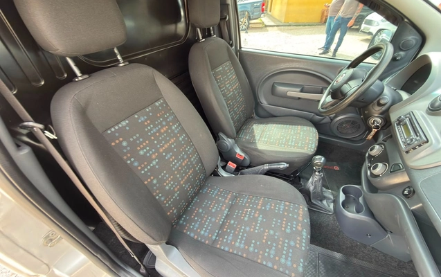 imagem-https://www.socarrao.com.br/sc-vehicle-images-prod/3458592/1787779640715-dfe2fdb4-2885-4ecb-b144-2dd26c6c3f3c.jpg