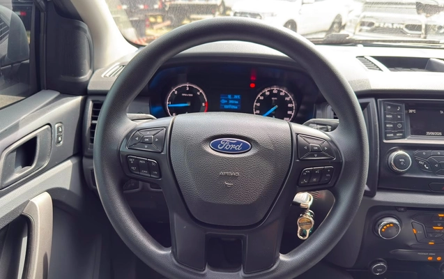 imagem-https://www.socarrao.com.br/sc-vehicle-images-prod/3458622/1787779800158-92167cea-9d21-48ad-ab58-79c047f9e460.jpg
