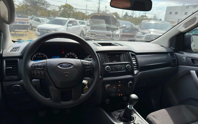 imagem-https://www.socarrao.com.br/sc-vehicle-images-prod/3458622/1787779800161-a40b84b7-f06b-47b5-8966-b0471dada410.jpg