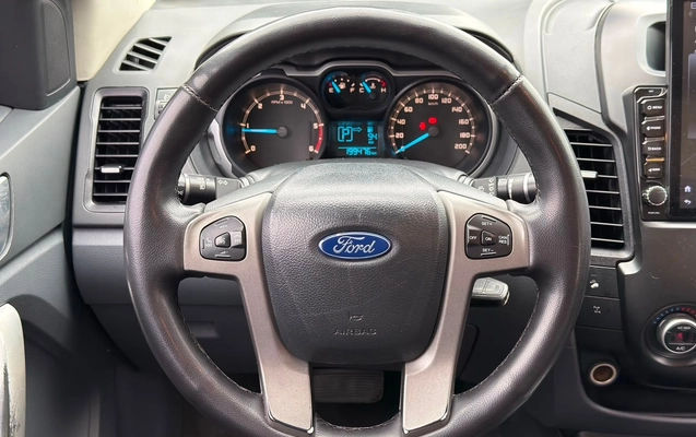 imagem-https://www.socarrao.com.br/sc-vehicle-images-prod/3458626/1787779826869-1e6d7b90-9140-45de-b17c-3a0b343992ad.jpg