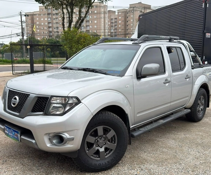 Nissan Frontier 2015 Prata — foto 1 de 3