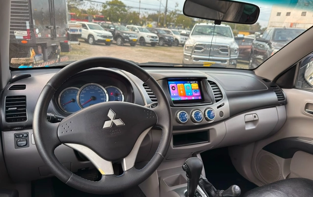 imagem-https://www.socarrao.com.br/sc-vehicle-images-prod/3458698/1787780108606-b9e0b885-e727-46b0-8520-fbfc5b575ec2.jpg