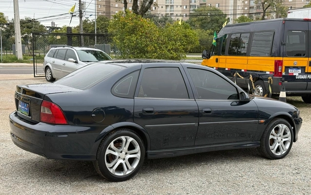 imagem-https://www.socarrao.com.br/sc-vehicle-images-prod/3458790/1787780438913-0d350fc5-17a2-4906-b286-17484cee283f.jpg
