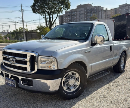 Ford F-250 XLT 4.2 TB Diesel 2004 Prata — foto 1 de 3