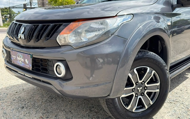 imagem-https://www.socarrao.com.br/sc-vehicle-images-prod/3458969/1787780908544-a0ed4e6c-4f7c-4879-97e3-bfd62d746d52.jpg