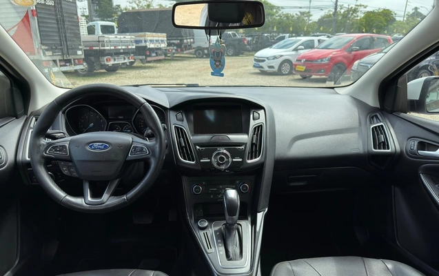 imagem-https://www.socarrao.com.br/sc-vehicle-images-prod/3458985/1787780986322-af01cfa0-4afb-4756-8e6a-f9059079394c.jpg