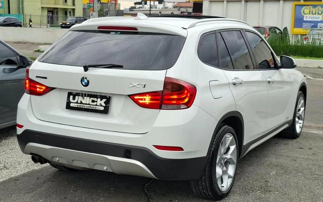 imagem-https://www.socarrao.com.br/sc-vehicle-images-prod/3458986/1787781018552-8421011_15_B_75ce1cc3b4.jpeg