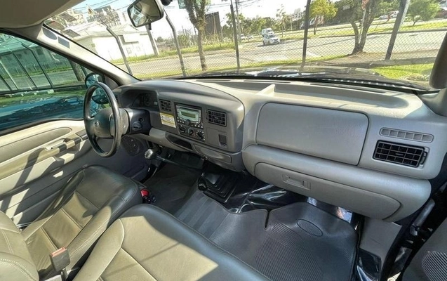 imagem-https://www.socarrao.com.br/sc-vehicle-images-prod/3459008/1787781369321-cd59a321-d31d-4818-ae7d-d81e12a9a230.jpg