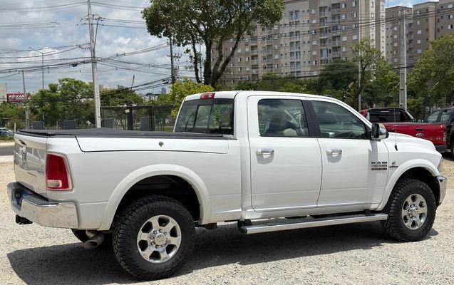 imagem-https://www.socarrao.com.br/sc-vehicle-images-prod/3459044/1787782554375-0e2adbfb-73ea-418d-ba6b-1116af9ab19a.jpg