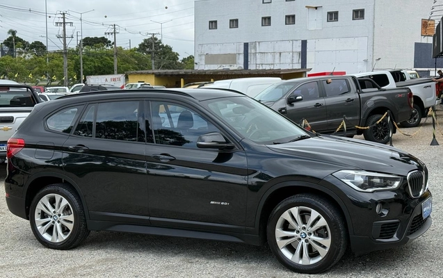 imagem-https://www.socarrao.com.br/sc-vehicle-images-prod/3459047/1787782661445-fa1ce1ef-ec74-4a28-9963-01bf39e25016.jpg