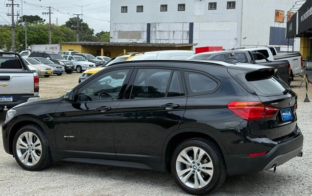 imagem-https://www.socarrao.com.br/sc-vehicle-images-prod/3459047/1787782661448-385bf83a-2293-4aa5-848b-6f9af1eab564.jpg