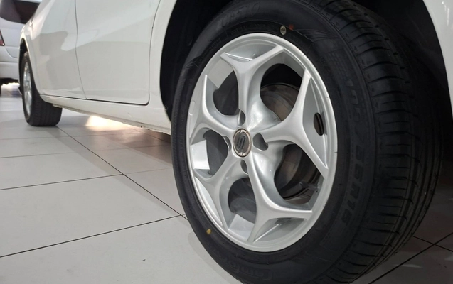imagem-https://www.socarrao.com.br/sc-vehicle-images-prod/3459532/1787788428980-MTguanBn.jpg