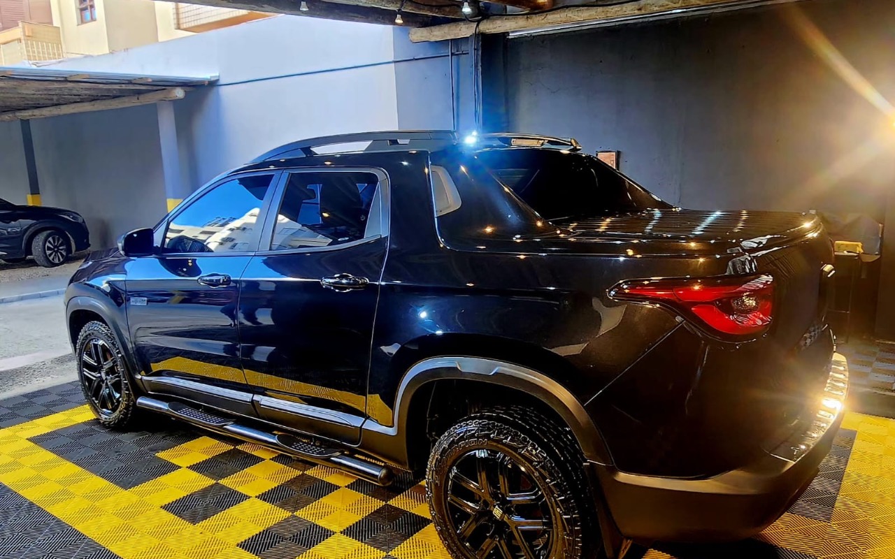 imagem-https://www.socarrao.com.br/sc-vehicle-images-prod/3459835/1787843080743-NDcxZmY1MDktMjBjZi00Y2NhLTlmM2MtZGM4NjIyNDNiMGQ2LmpwZWc.jpeg