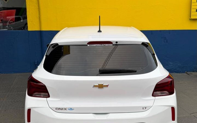imagem-https://www.socarrao.com.br/sc-vehicle-images-prod/3459836/1787791713208-3f36dbcf083a484495bcaf8deb8991db_1787791501369.jpg