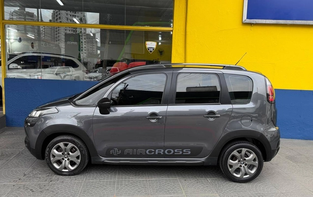 imagem-https://www.socarrao.com.br/sc-vehicle-images-prod/3459855/1787793161872-1a8176448f1d410f830336cdef988f14_1787792483299.jpg