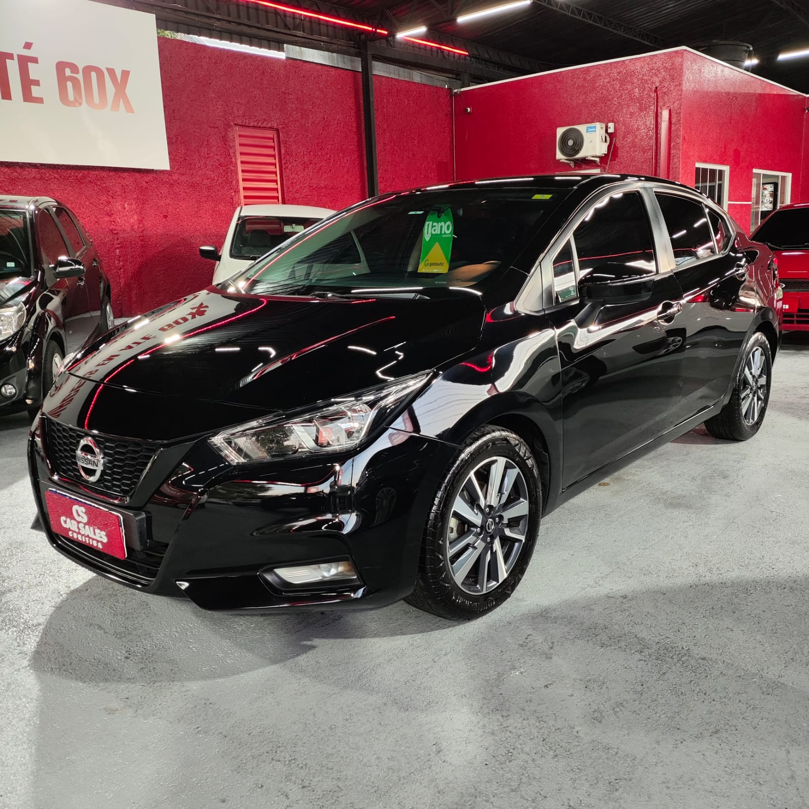 Nissan VERSA 2021 Preto — foto 1 de 3