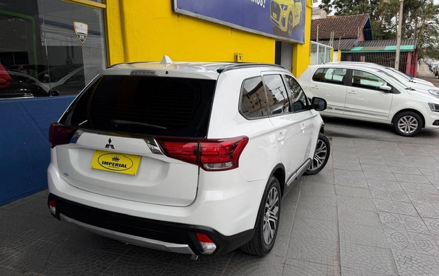 imagem-https://www.socarrao.com.br/sc-vehicle-images-prod/3460149/1787794508211-ef3db1a34e974d16a9d23b6fd973dc9f_1787794084814.jpg