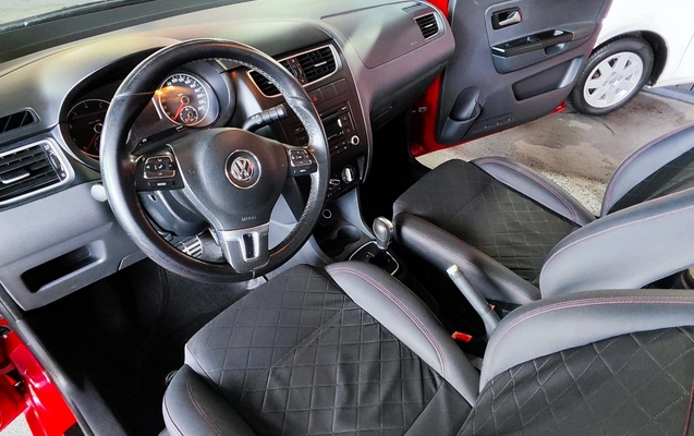 imagem-https://www.socarrao.com.br/sc-vehicle-images-prod/3461/1769987760200-6932732OR_1758383027_11_850.jpg