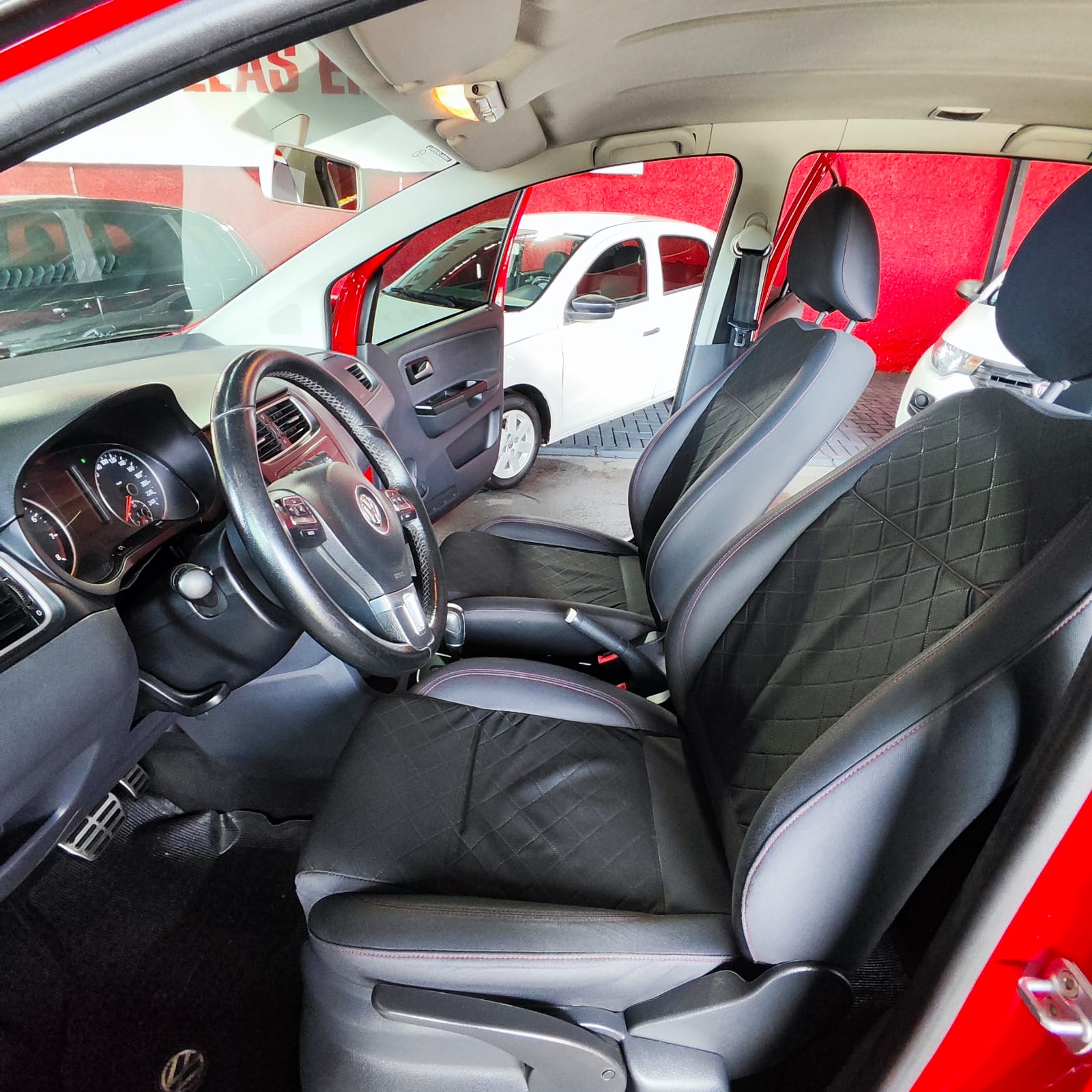 imagem-https://www.socarrao.com.br/sc-vehicle-images-prod/3461/1769987760200-6932732OR_1758383028_37_660.jpg