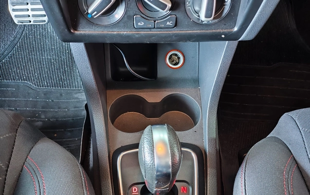 imagem-https://www.socarrao.com.br/sc-vehicle-images-prod/3461/1769987760200-6932732OR_1758383034_35_180.jpg