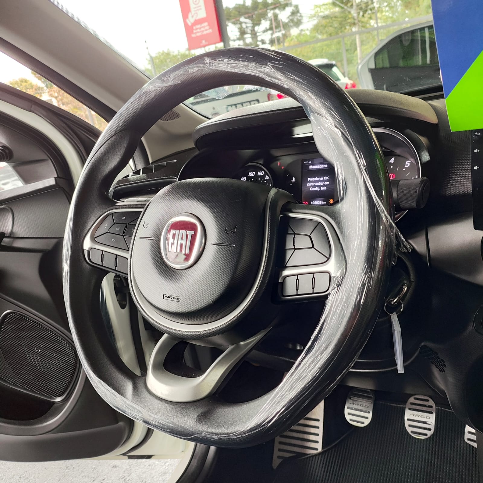 imagem-https://www.socarrao.com.br/sc-vehicle-images-prod/3463/1769987760624-6932752OR_1758383616_5_340.jpg