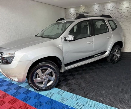 Renault Duster 2014 Prata — foto 1 de 3