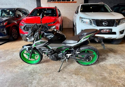 Kawasaki Z 500 SE 2025 Cinza — foto 1 de 3