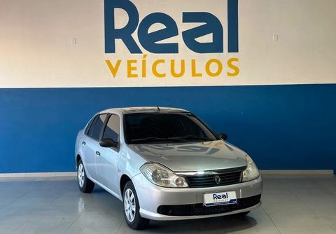 Renault Symbol 2010 Prata — foto 1 de 3